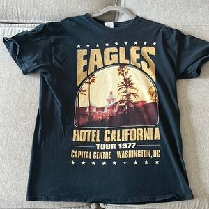 EAGLES TOUR 1977 HOTEL CALIFORNIA  T-SHIRT